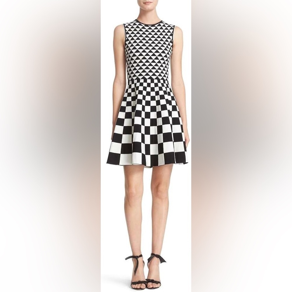 Ted Baker black & white Lowrel Dress, size Ted 2